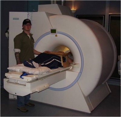 Dr George Van Doorn and a participant in the fMRI